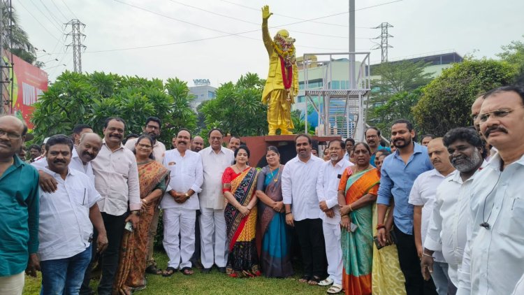 ద్రోణంరాజ్ సత్యనారాయణకు ఘన నివాళులర్పించిన నగర మేయర్