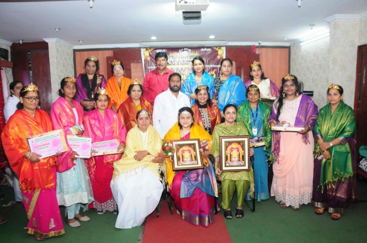 నవతరానికి  నాంది స్త్రీశక్తి  మానవత్వములోమేటి మహిళ